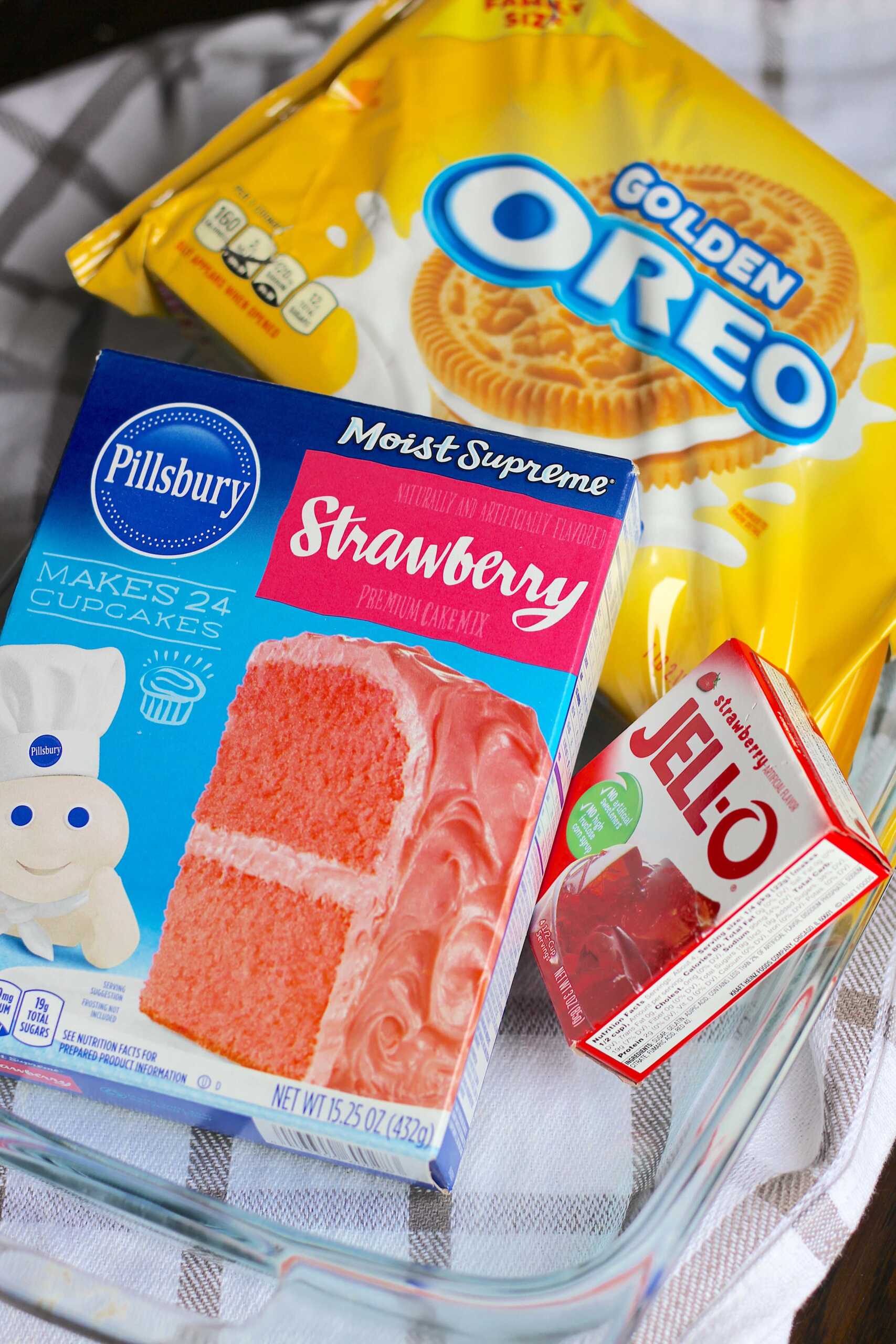 Strawberry Crunch Bars 1-min