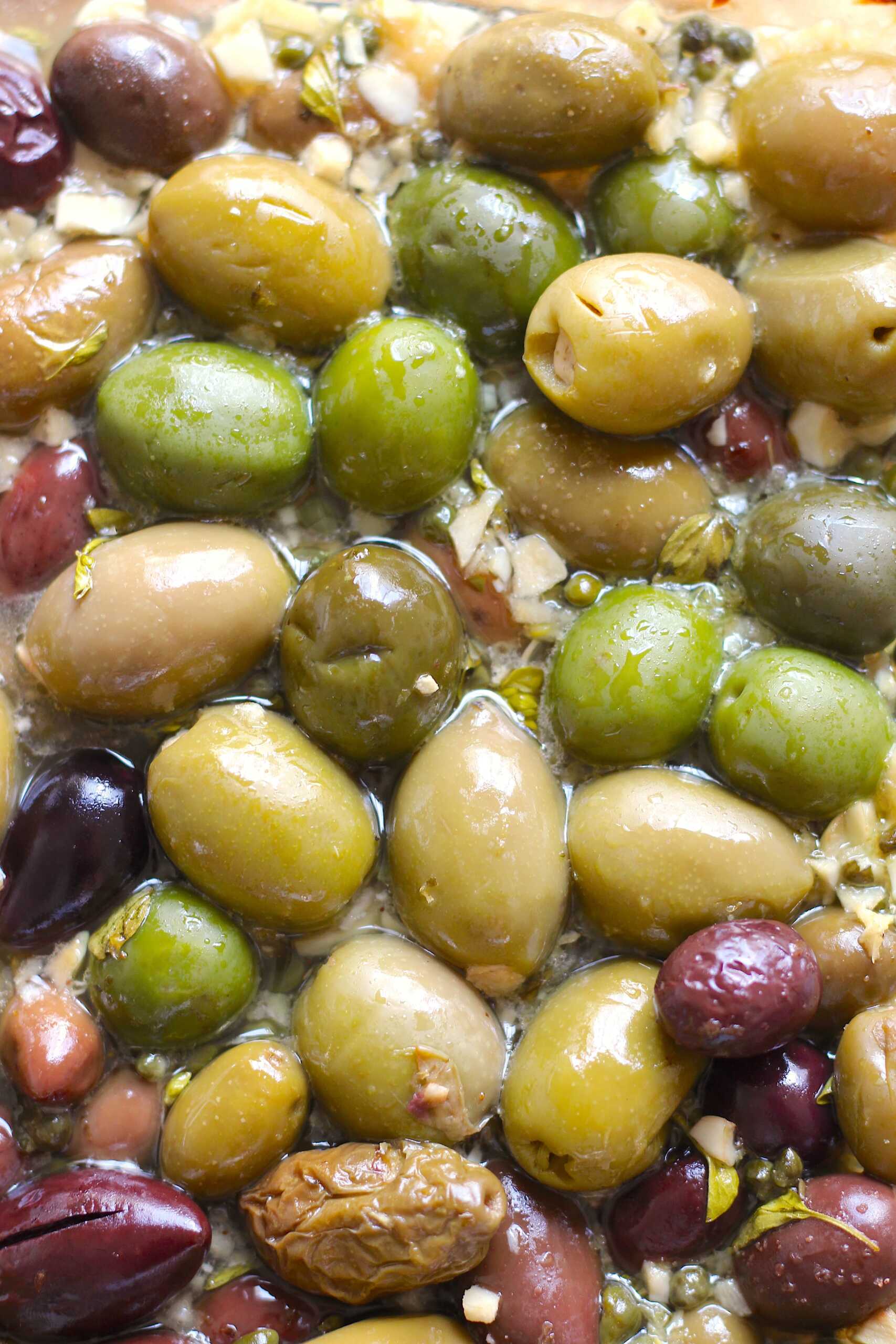 Garlic Roasted Olives 6-min