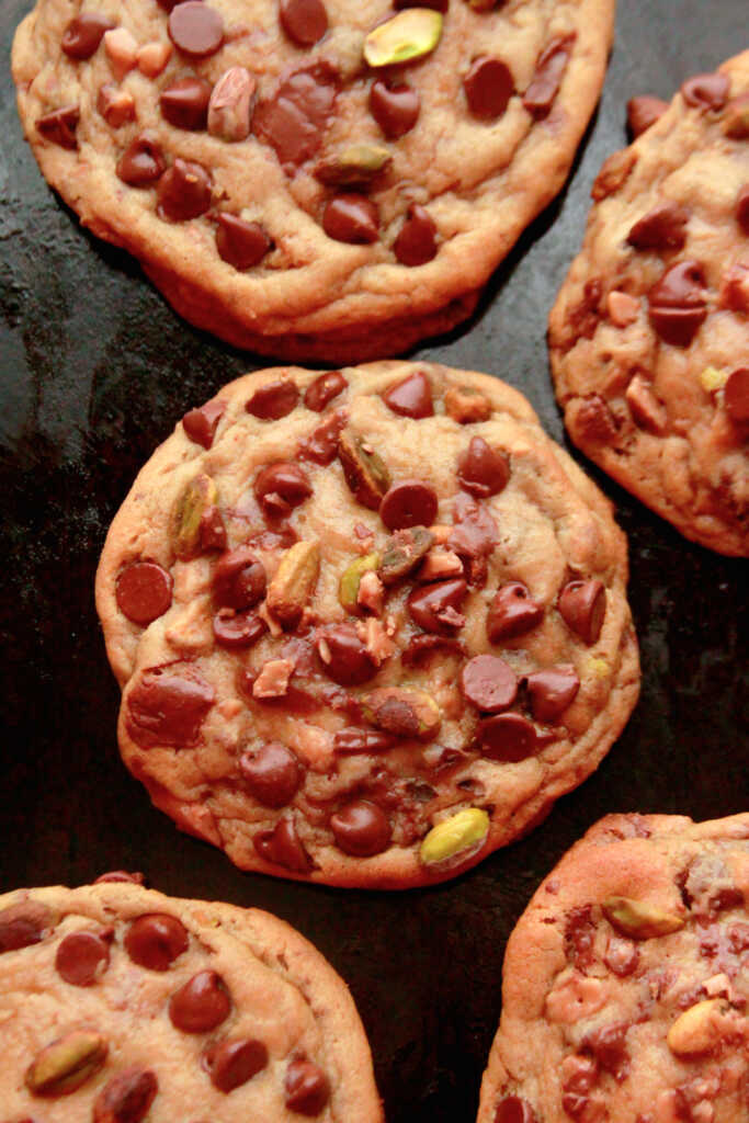 Disney’s Gideon’s Bakehouse Pistachio Toffee Chocolate Cookies 12