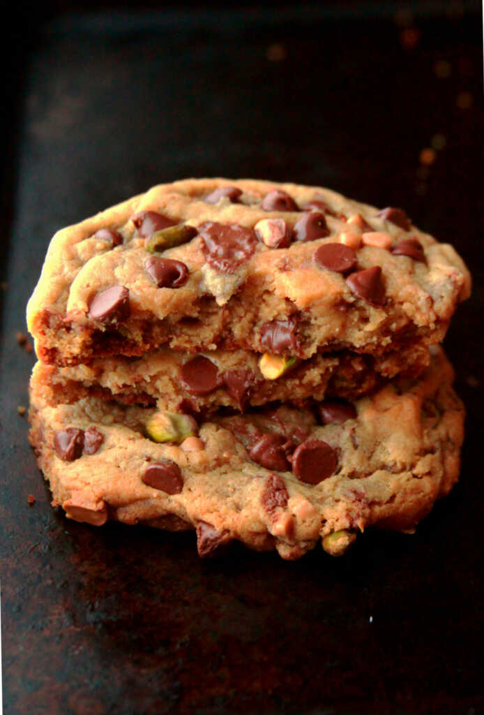 Disney’s Gideon’s Bakehouse Pistachio Toffee Chocolate Cookies 12