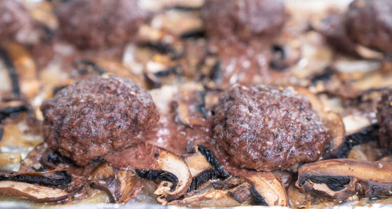 Sheet Pan Mushroom & Onion Hamburger Steaks