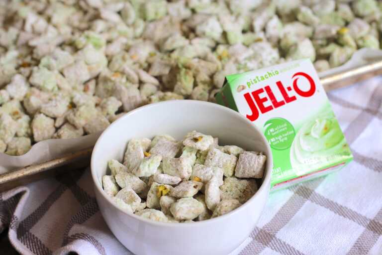 Pistachio Puppy Chow