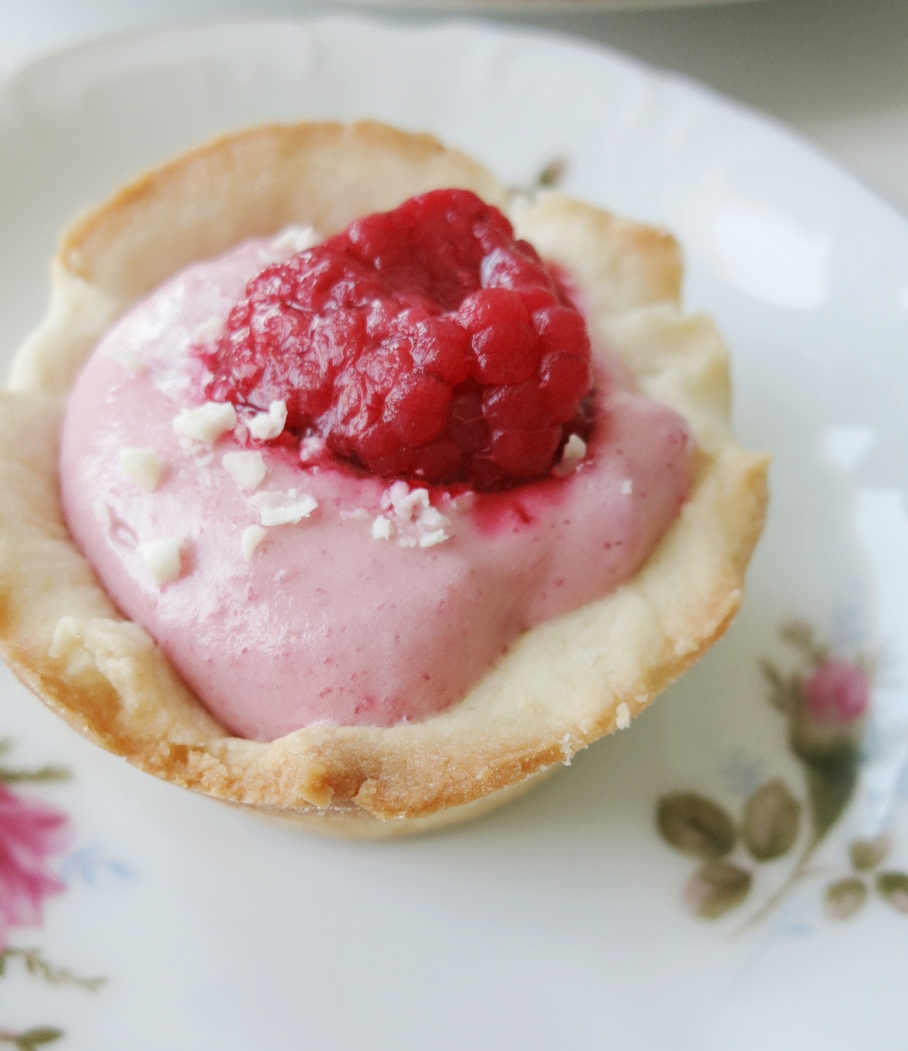 White Chocolate Raspberry Tarts