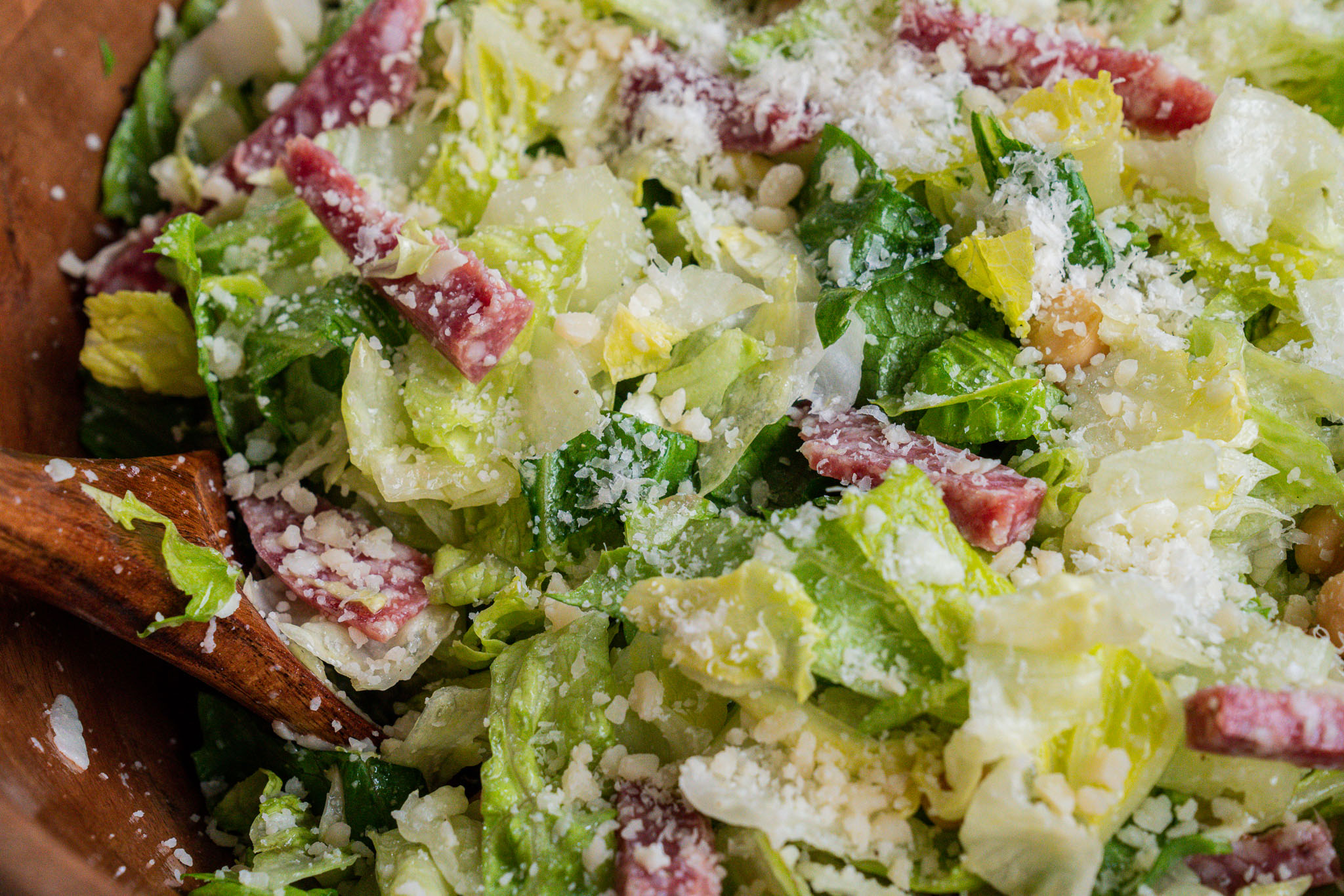 https://cdn.greatlifepublishing.net/wp-content/uploads/sites/2/2023/07/10105816/Famous-La-Scala-Chopped-Salad-Horizontal-05.jpg