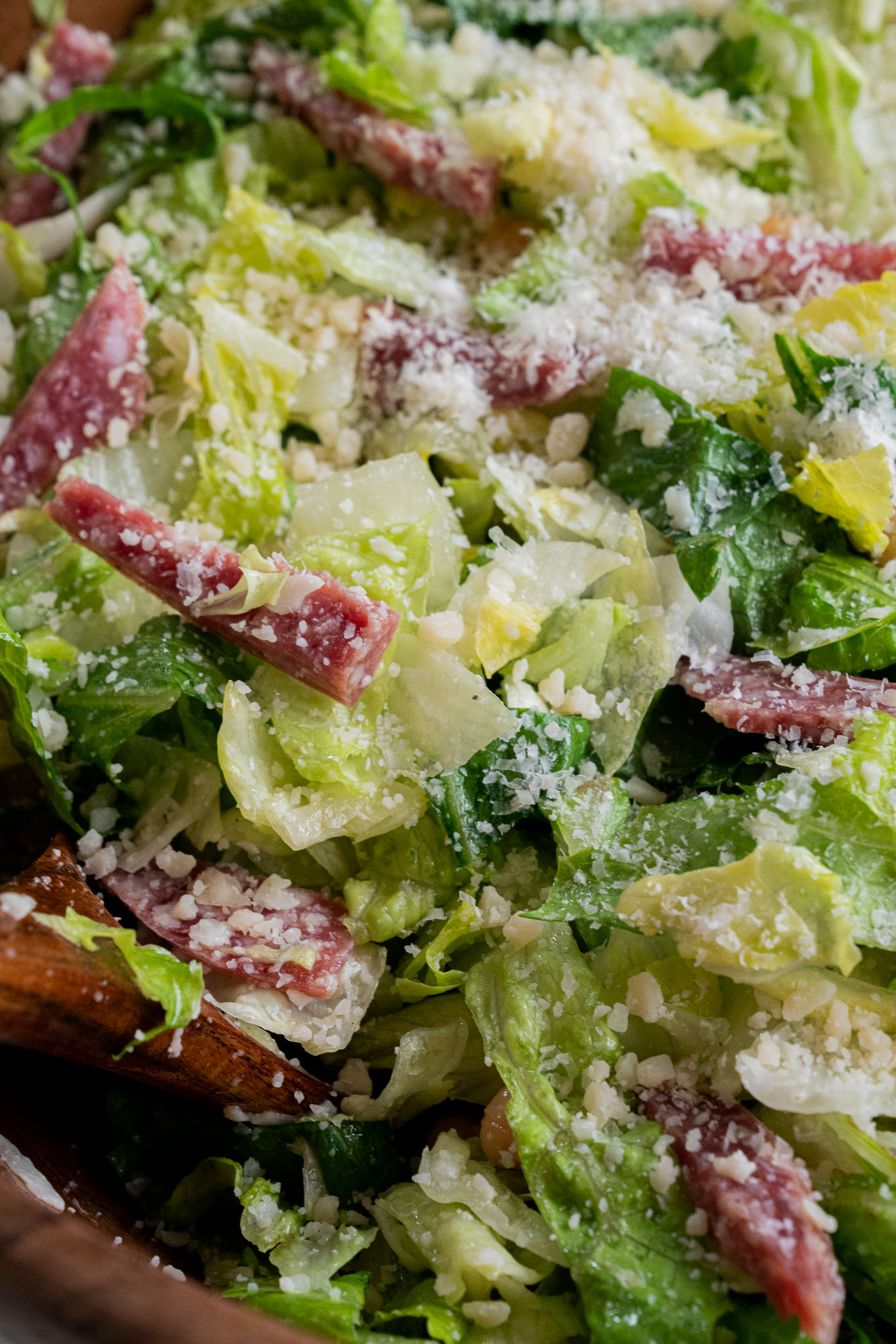 https://cdn.greatlifepublishing.net/wp-content/uploads/sites/2/2023/07/10110022/Famous-La-Scala-Chopped-Salad-Vertical-06.jpg