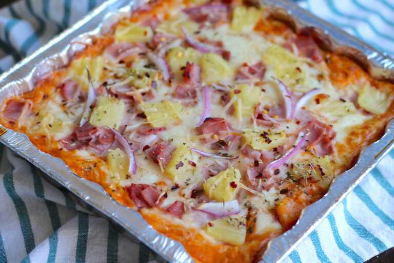 Baked Hawaiian Pizza Dip