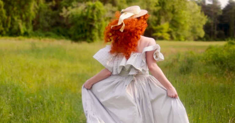 Making A Dress Out Of Bedsheets Is Surprisingly Elegant