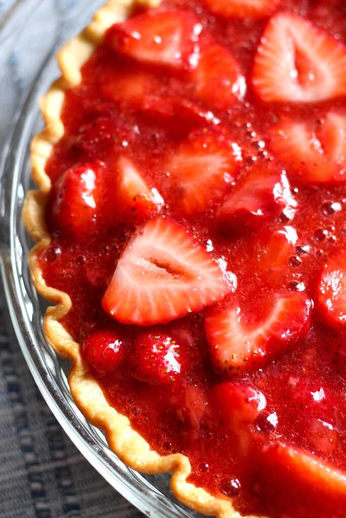 Old-fashioned Strawberry Pie 