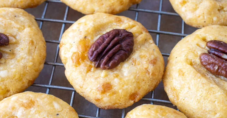 Southern Pecan Cheese Wafers