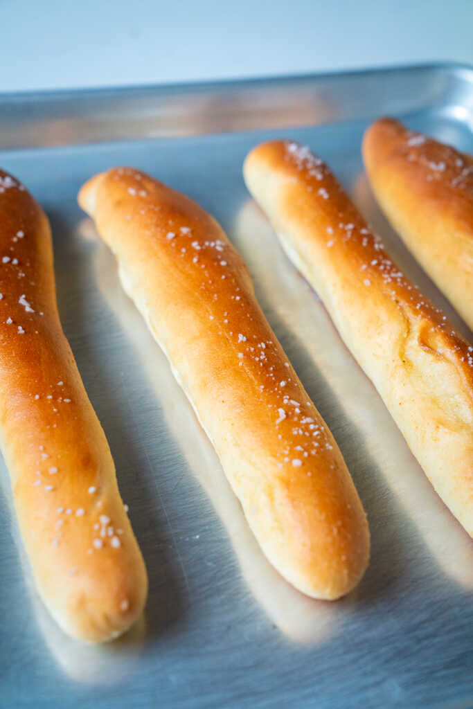 Copycat Olive Garden Breadsticks | 12 Tomatoes