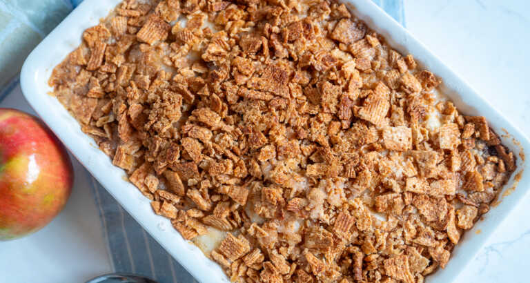 Cinnamon Toast Crunch Apple Bake