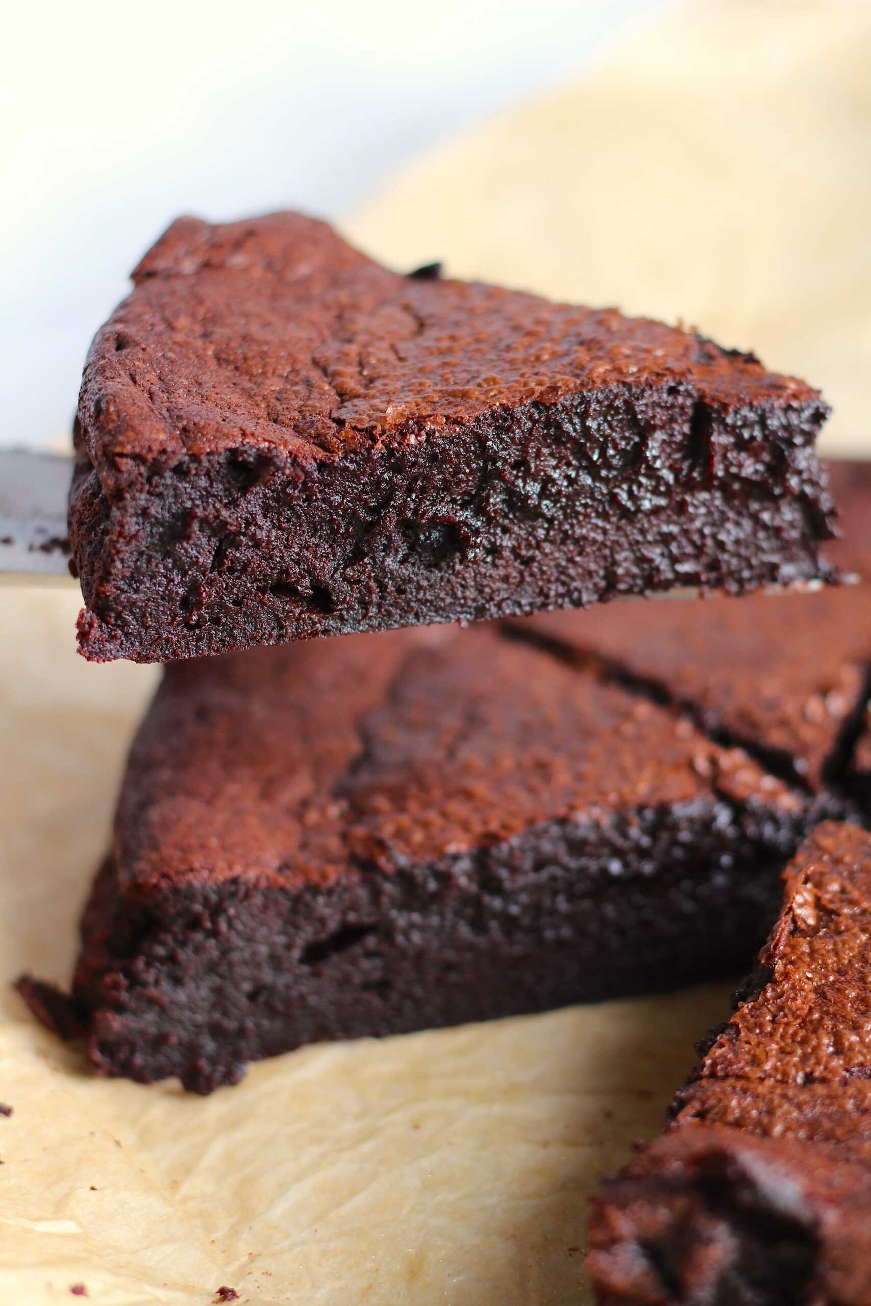 Flourless Chocolate Cake 8-min