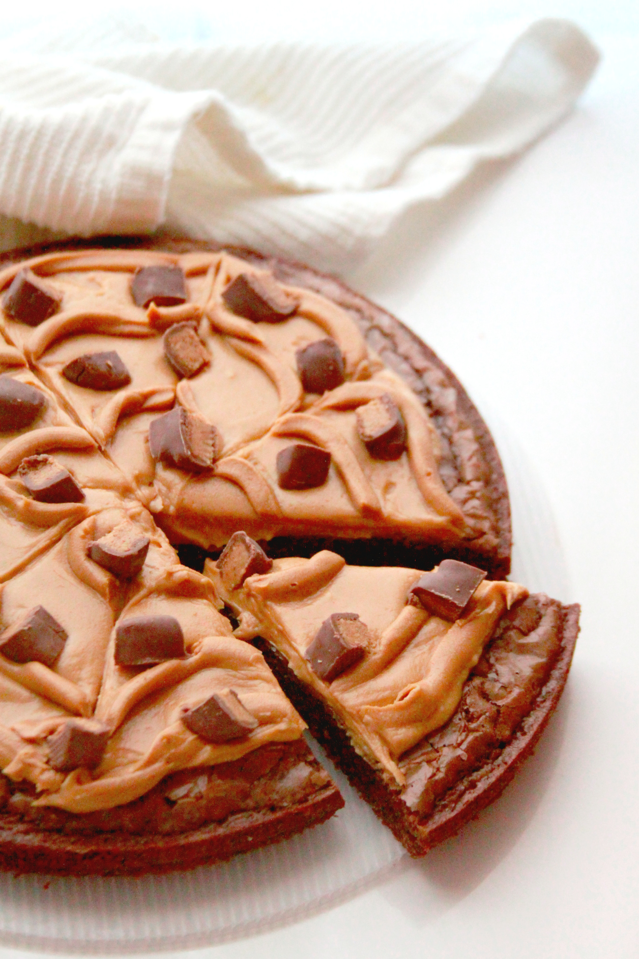 Chocolate Peanut Butter Brownie Pizza 12 Tomatoes