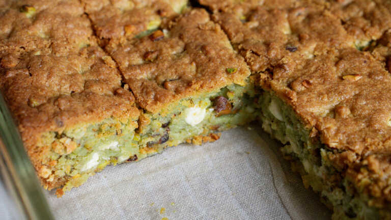 Pistachio Blondies