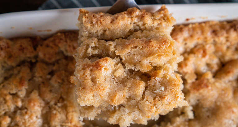 Banana Bread Crumb Cake