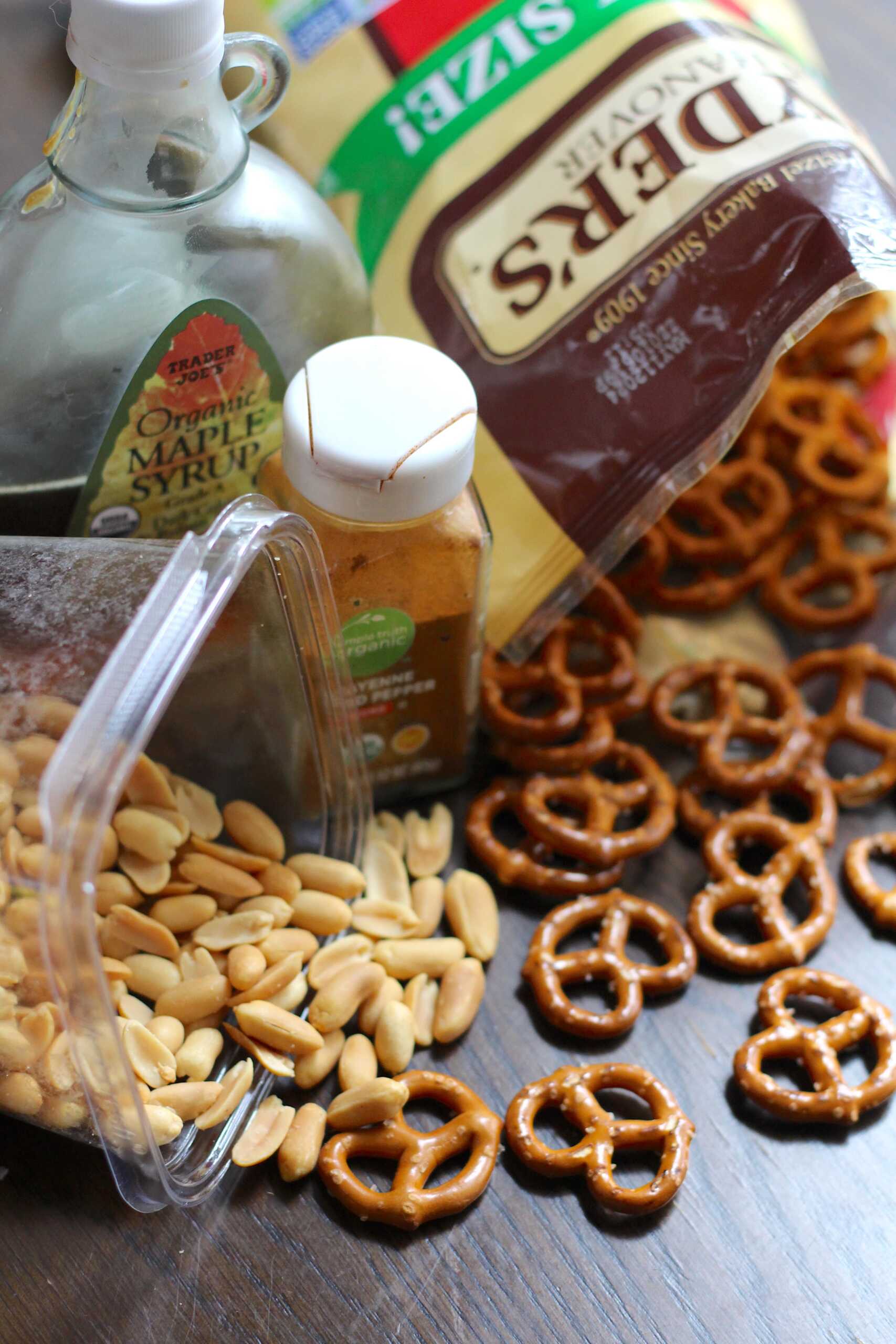 Sweet and spicy pretzels 1-min