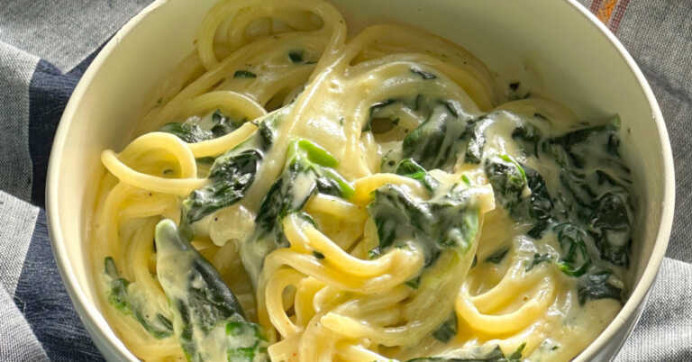 Creamed Spinach Pasta