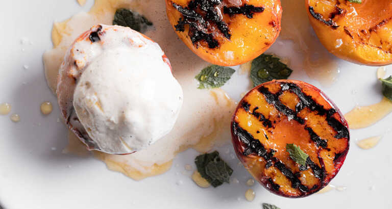 Grilled Peaches and Ice Cream