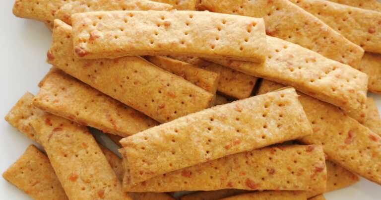 Snappy Cheese Sticks