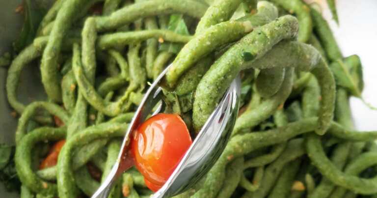 Spinach Pici (Homemade Pasta)