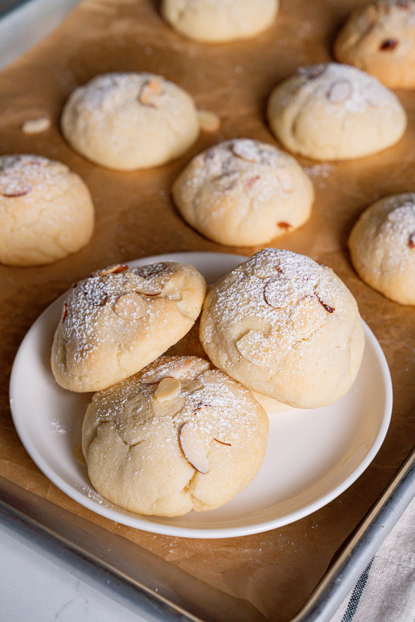 Almond Crossiant Cookies Vert-01