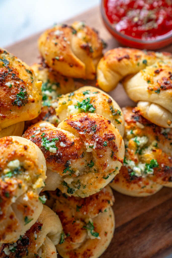 Easy Garlic Knots | 12 Tomatoes