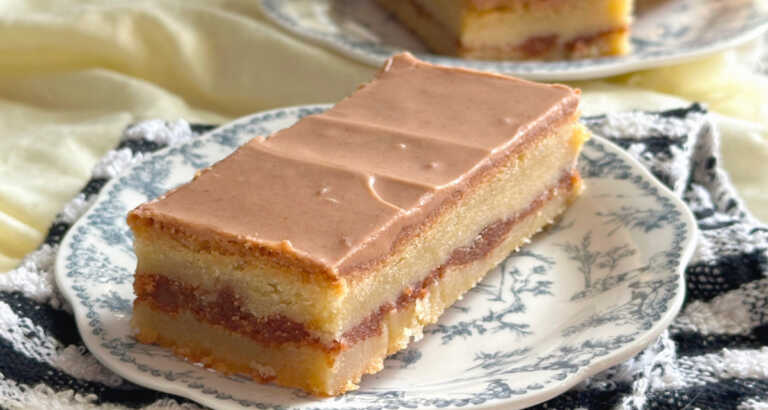 Brown Sugar Pop Tart Bars
