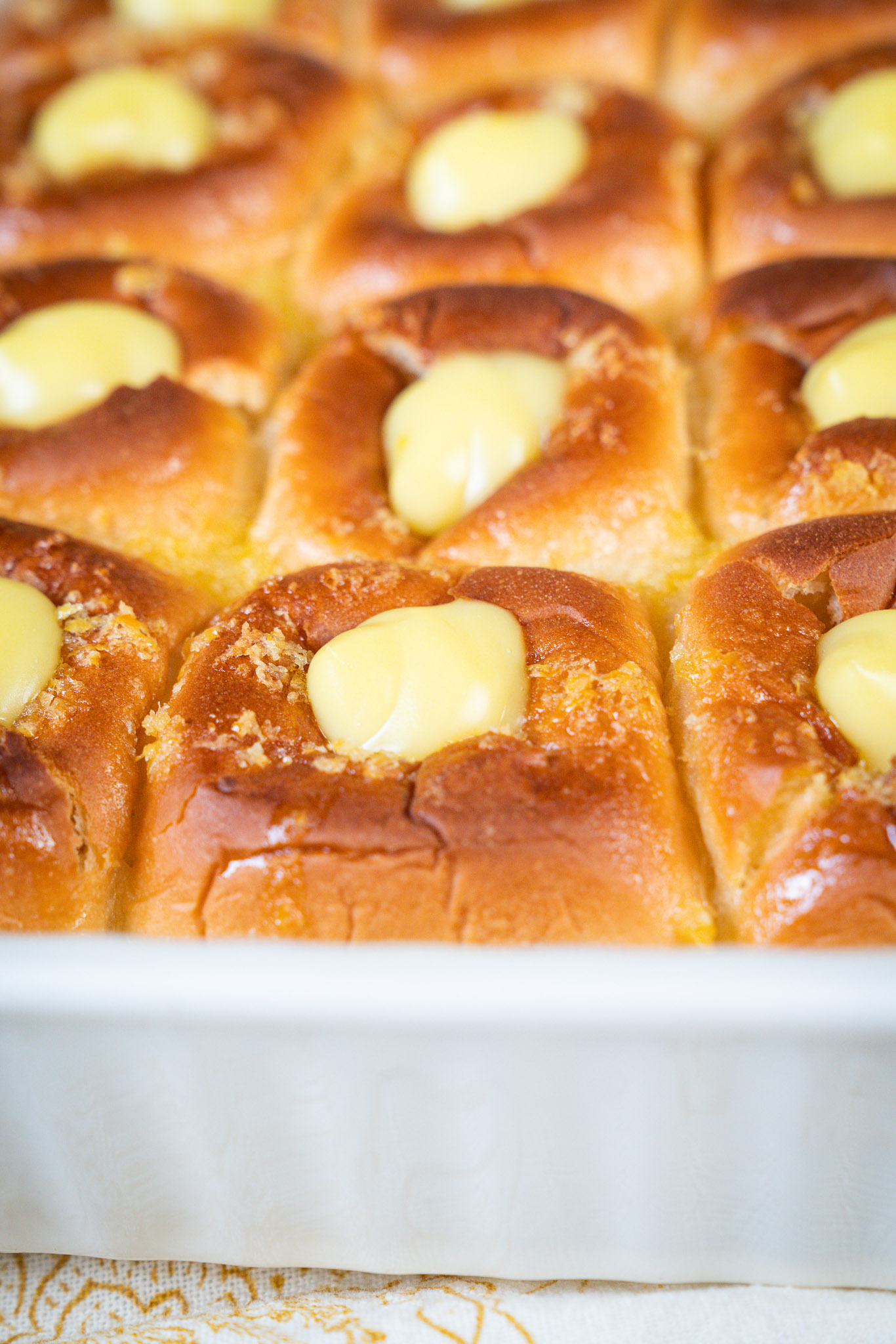 Lemon Cream Rolls Vert-31