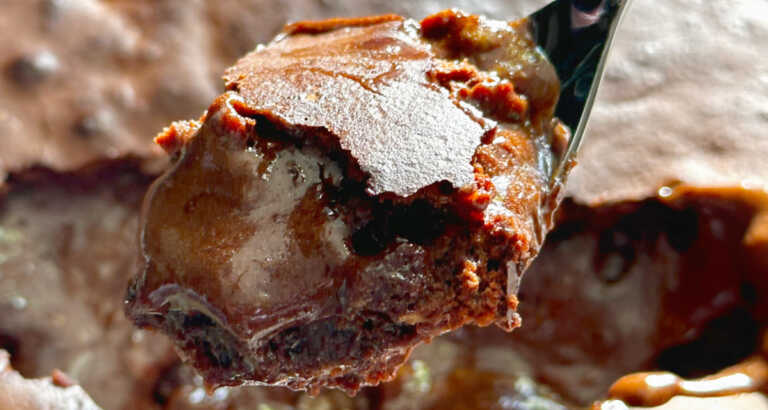Chocolate Peanut Butter Molten Lava Cake