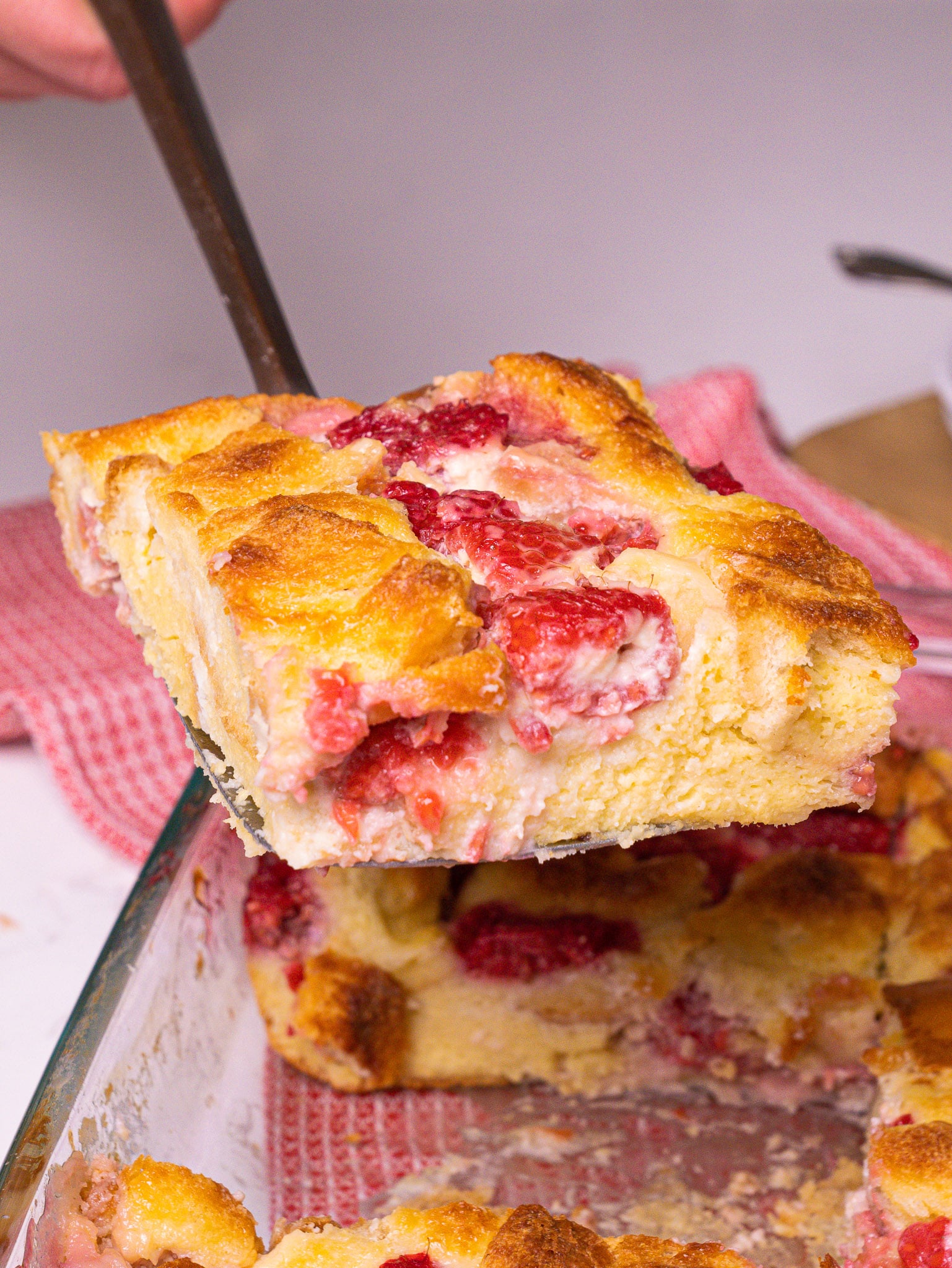 Raspberry French Toast Bake Vert-10-min
