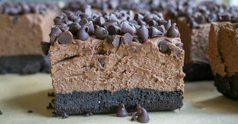 No-Bake Triple Chocolate Cheesecake Bars