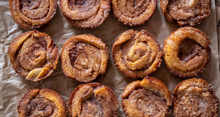 Bread Crust Cinnamon Rolls