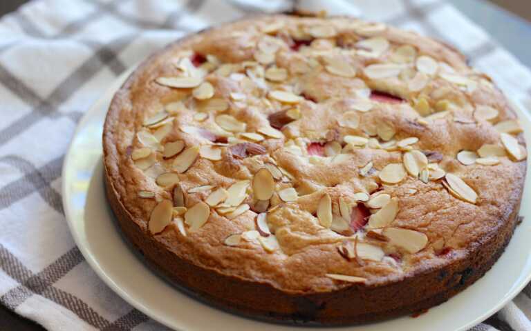 Strawberry Almond Cake