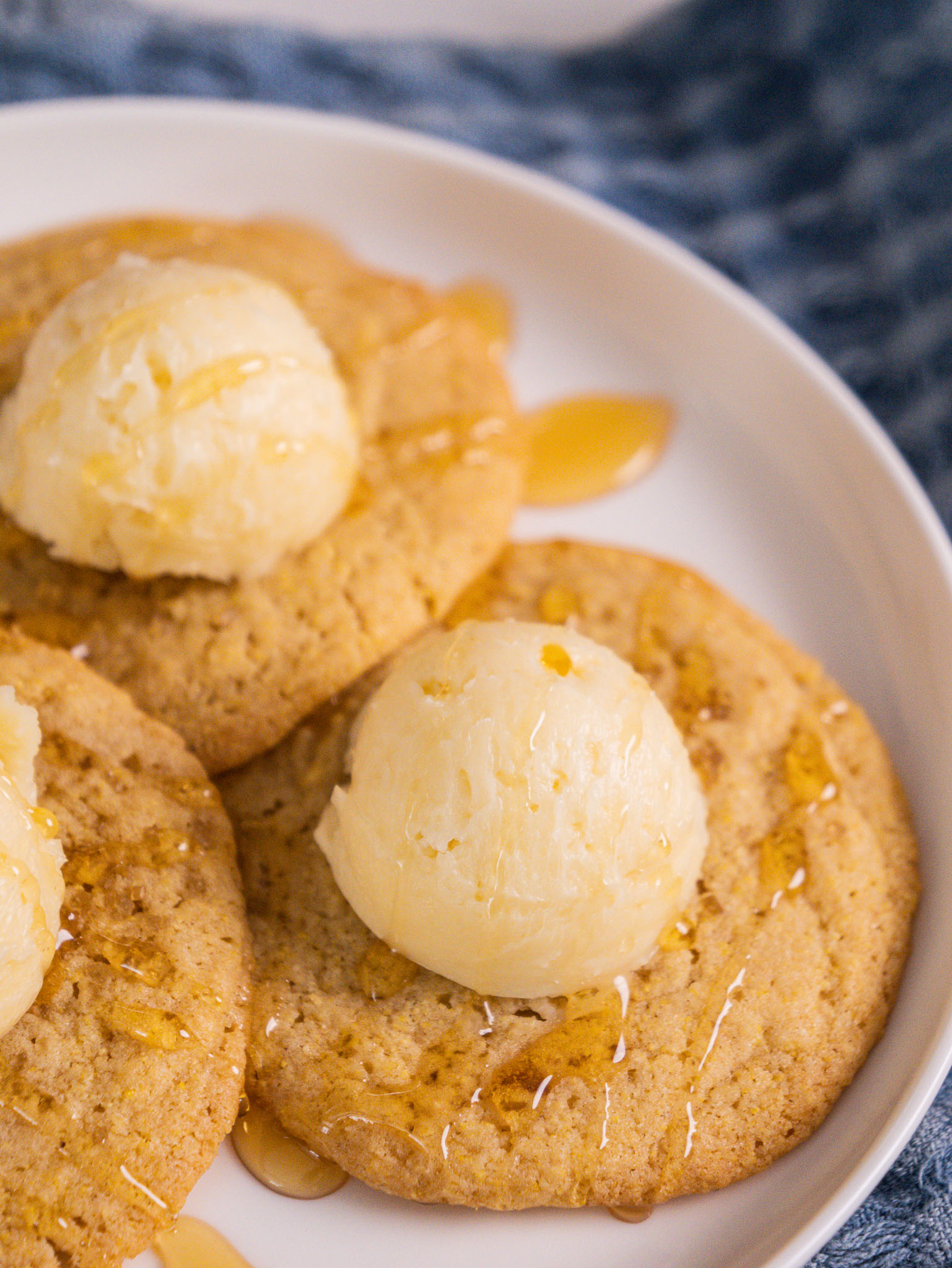 Honey Cornbread Cookies Vert-10