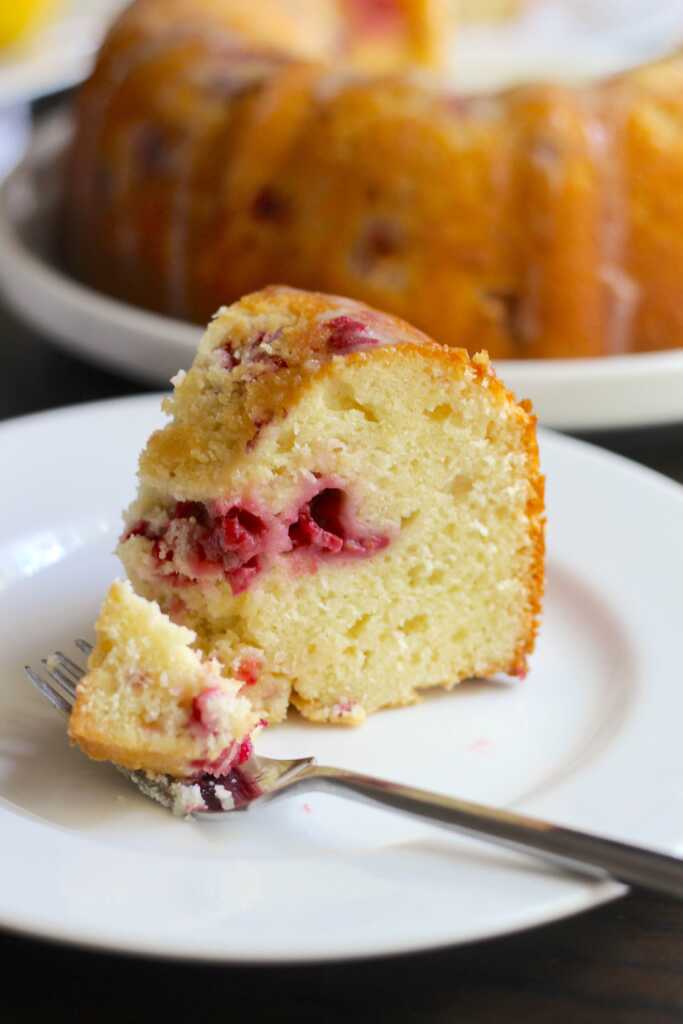 Lemon Raspberry Bundt Cake | 12 Tomatoes