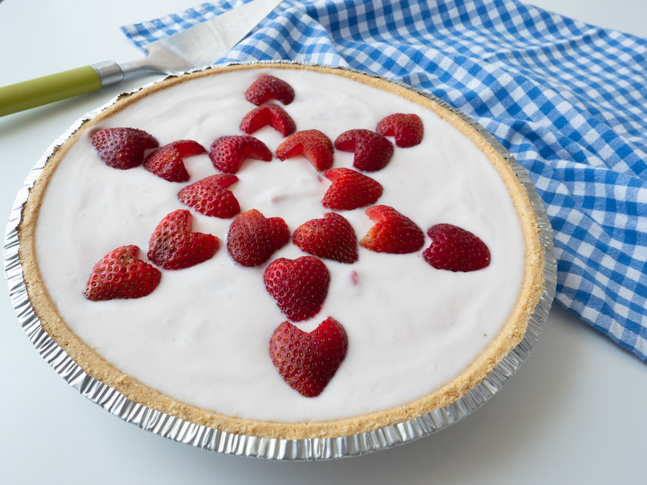 4-Ingredient Yogurt Pie
