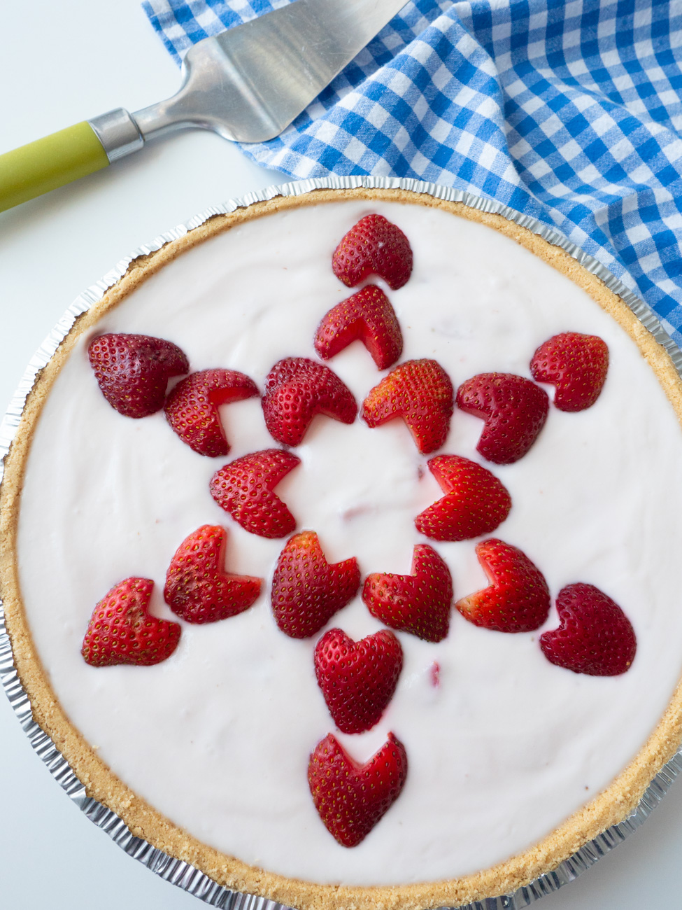 4-Ingredient Yogurt Pie
