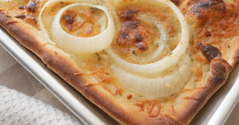 Tennessee Onion Pizza