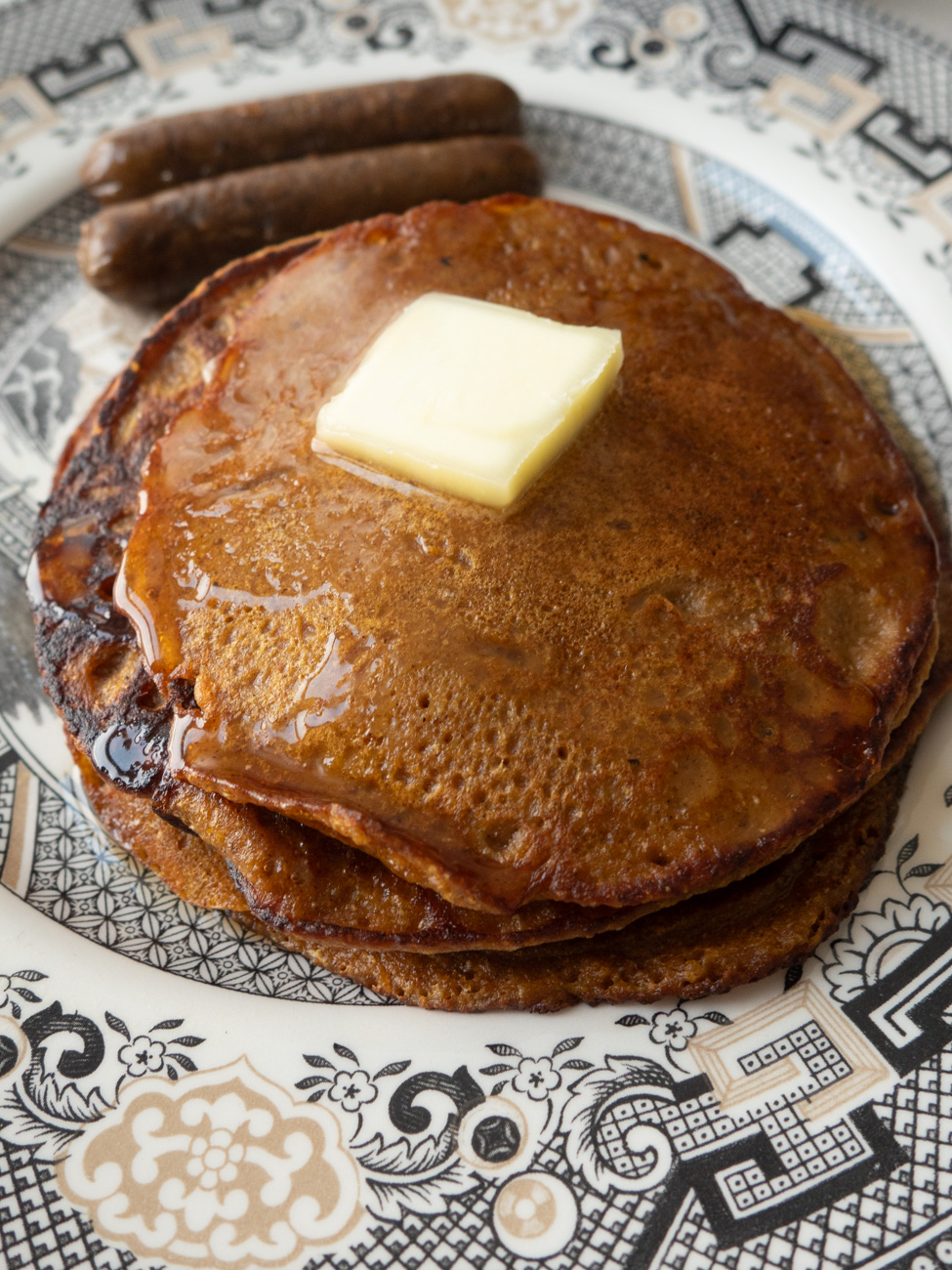 Gingerbread Pumpkin Pancakes
