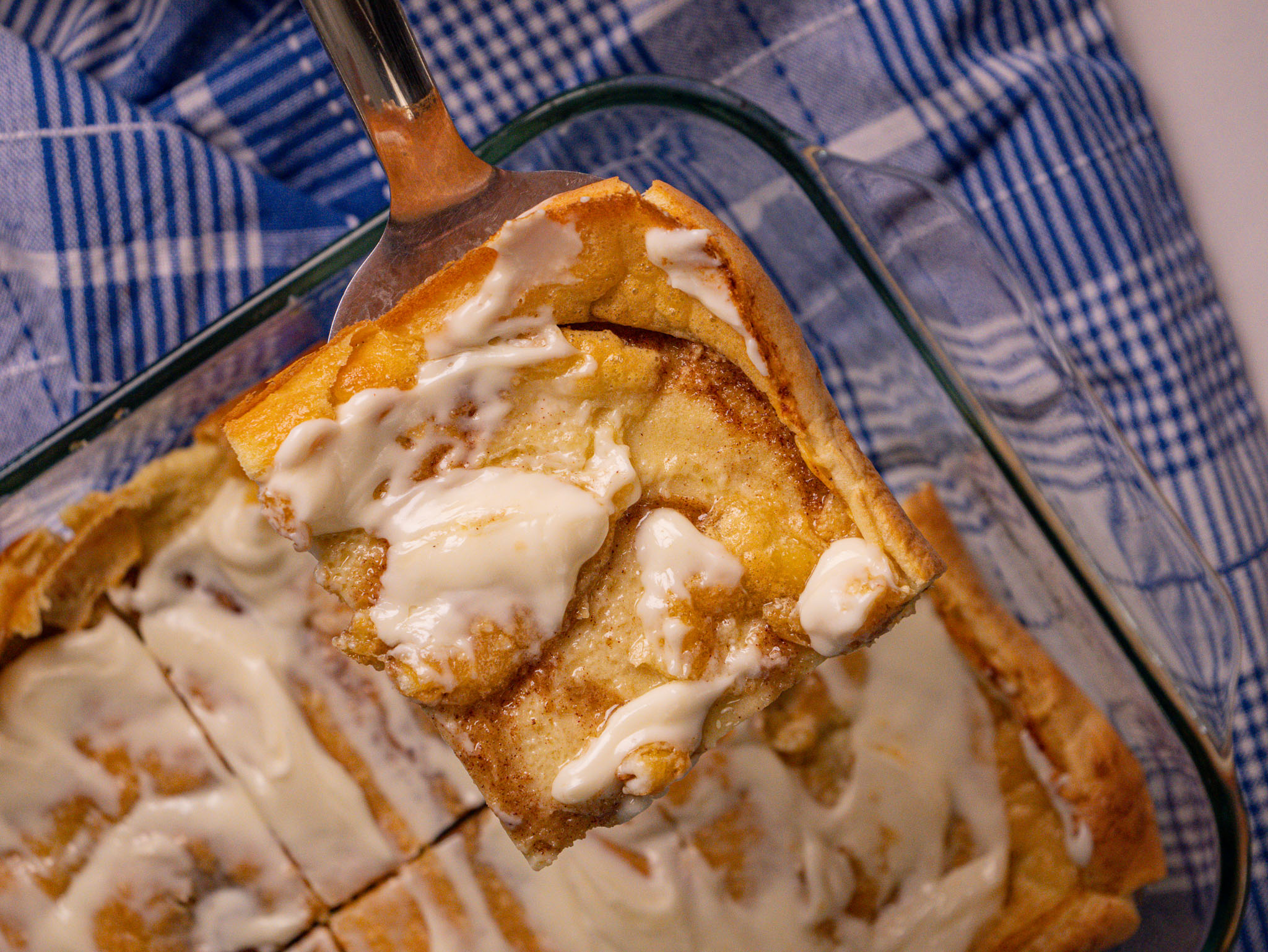 Cinnamon Roll German Pancake Hori-18