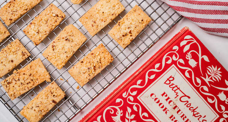 Betty Crocker’s Finska Kakor (Finnish Cakes)