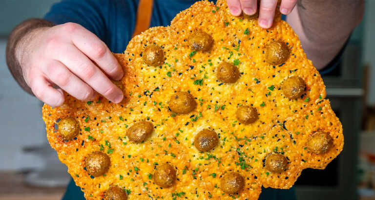 Cheesy Spud Crackles