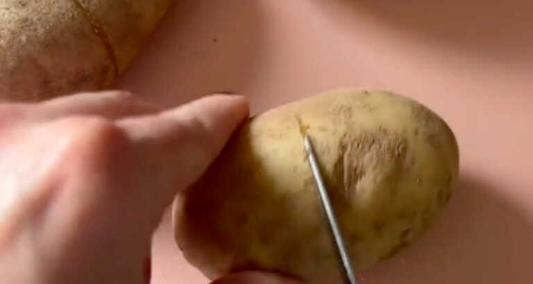 Peeling Potatoes Becomes Easier With This Technique