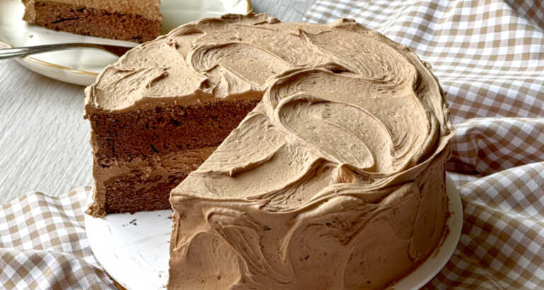 1950s Feathery Fudge Cake