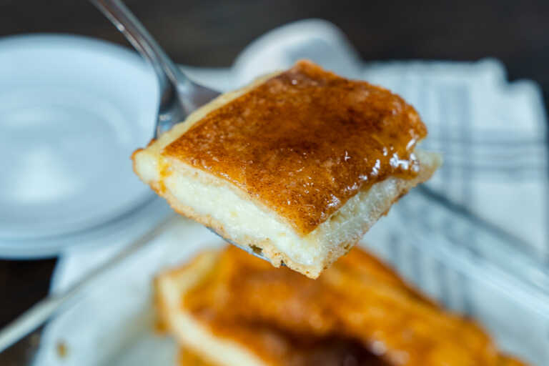 New Mexican Sopapilla Pie