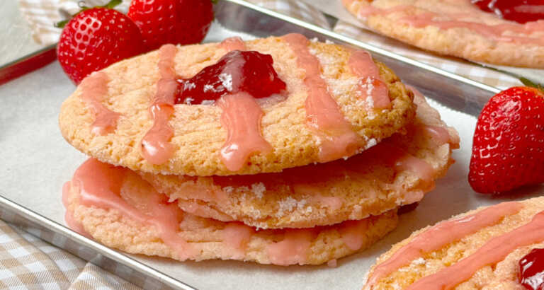 Double Strawberry Jam Cookies