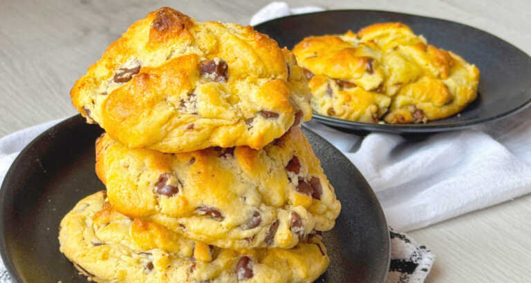 Thick and Molten Chocolate Chip Cookies
