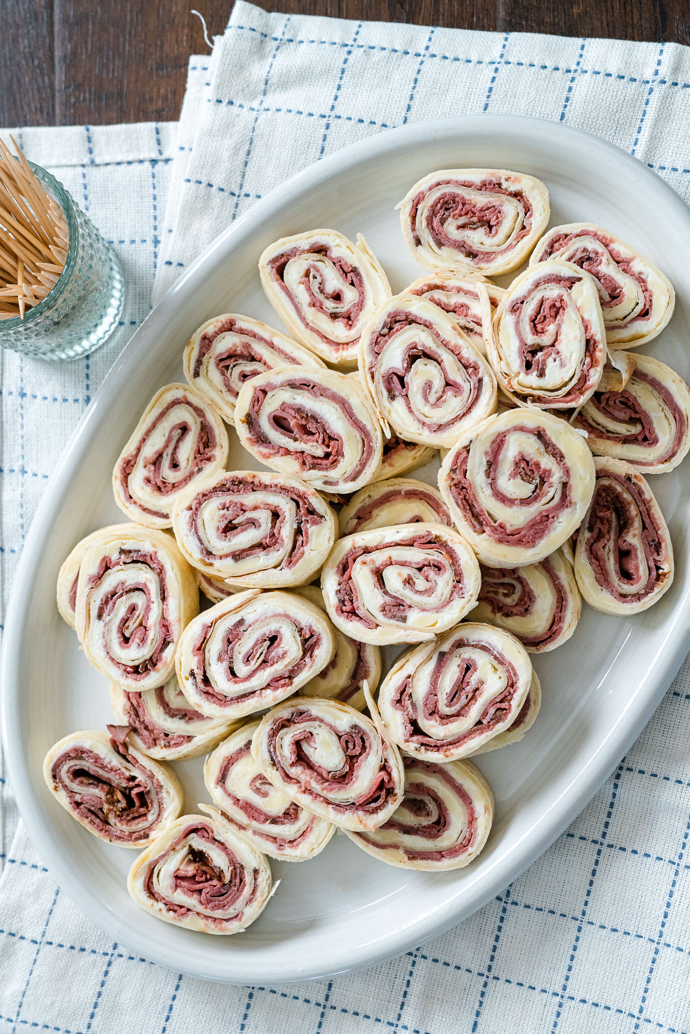 Roast Beef Pinwheels Vert-09