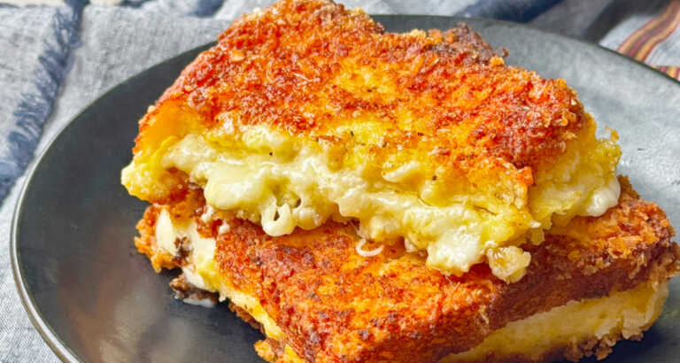 Mozzarella in Carrozza (Italian Fried Mozzarella Sandwiches)