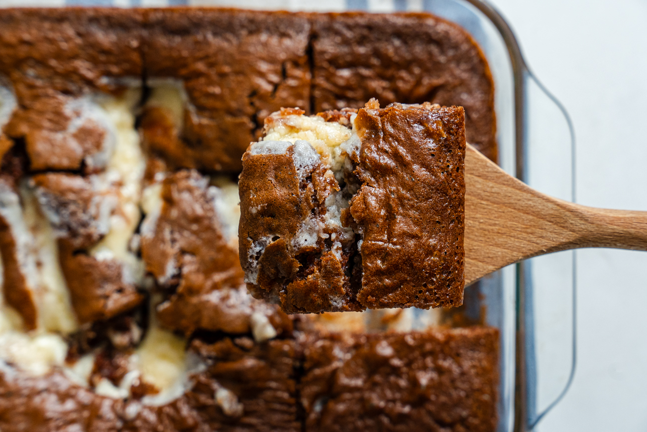Earthquake Cake Horizontal 3